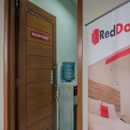 Reddoorz Plus Near Semanggi Yakarta Exterior foto