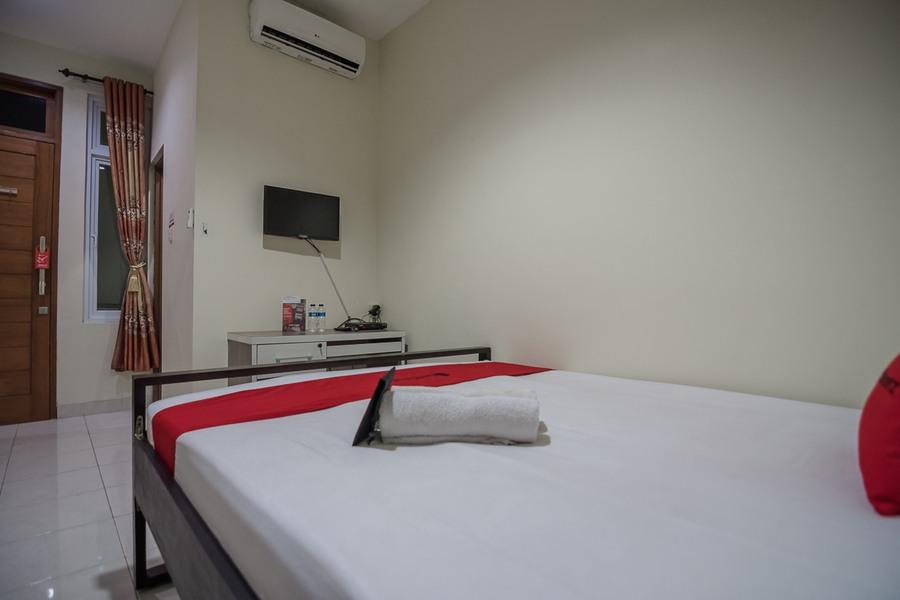 Reddoorz Plus Near Semanggi Yakarta Exterior foto
