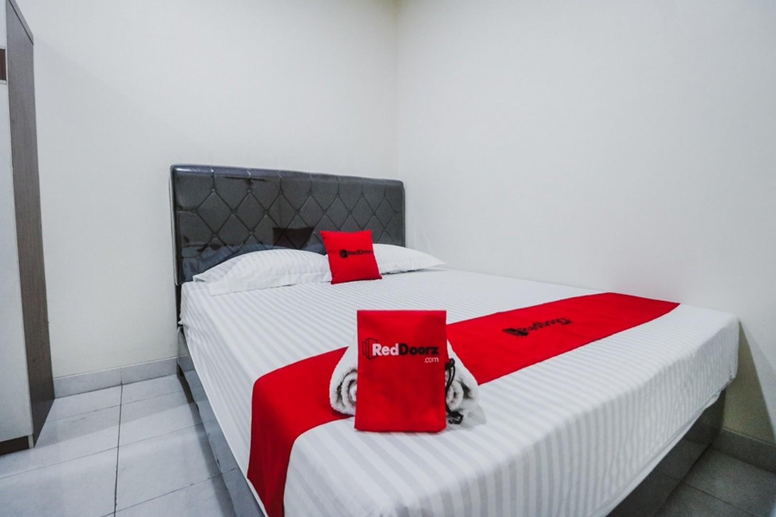 Reddoorz Plus Near Semanggi Yakarta Exterior foto