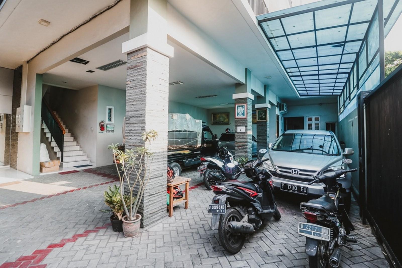 Reddoorz Plus Near Semanggi Yakarta Exterior foto