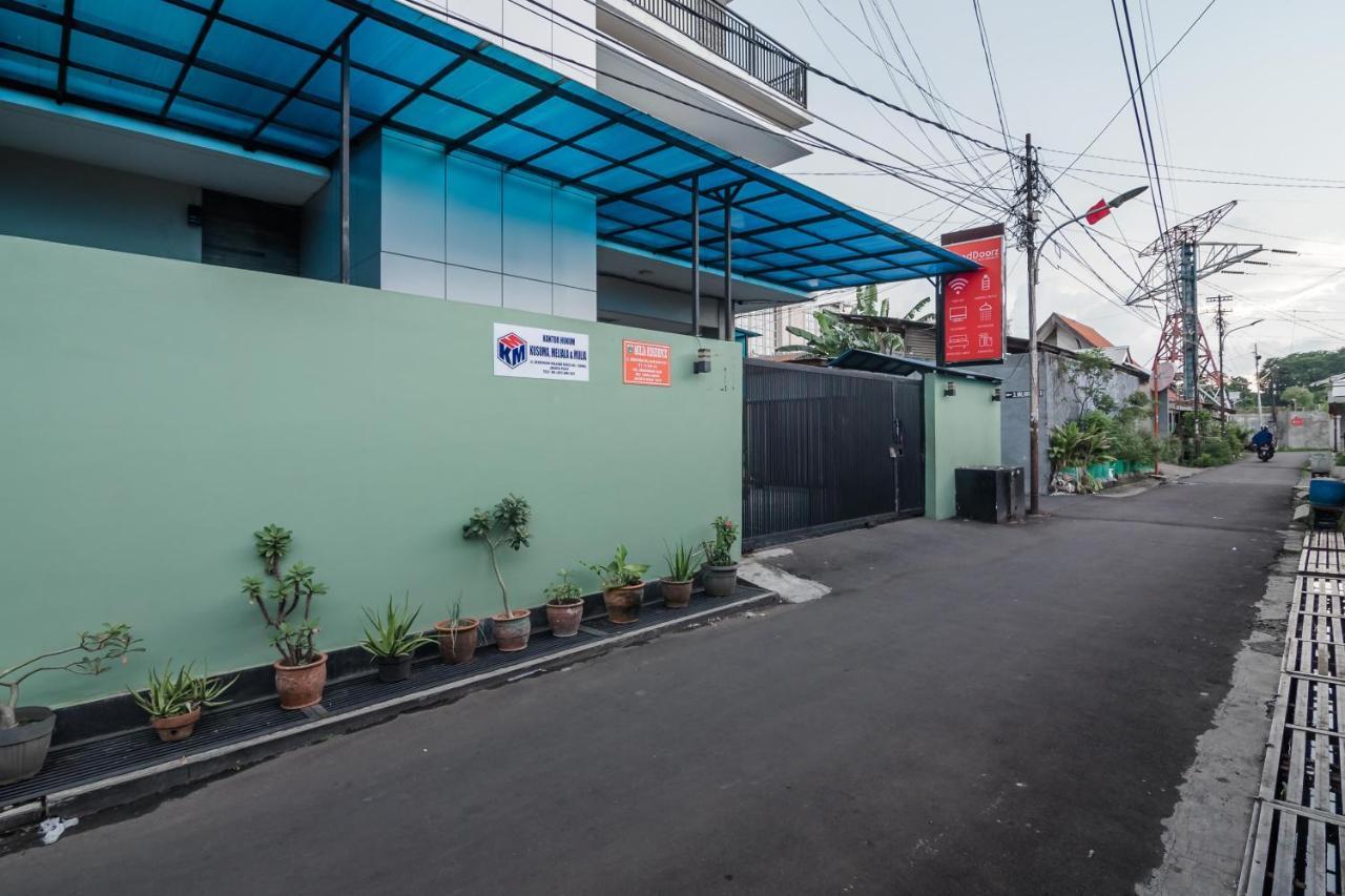 Reddoorz Plus Near Semanggi Yakarta Exterior foto