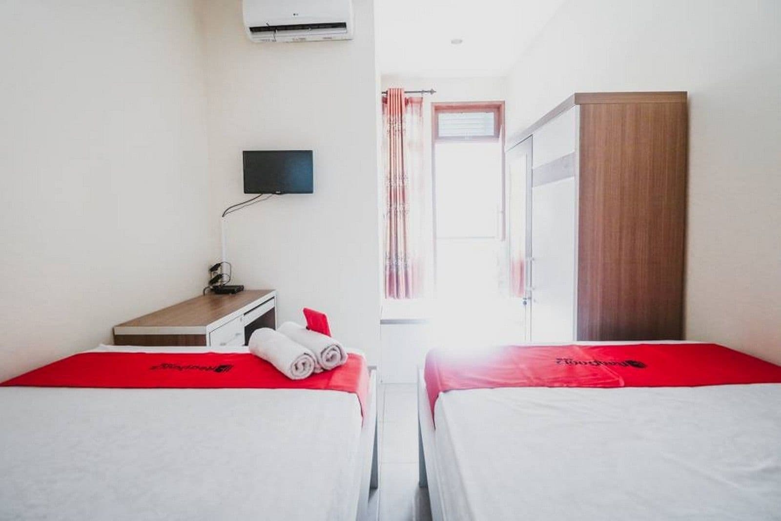 Reddoorz Plus Near Semanggi Yakarta Exterior foto